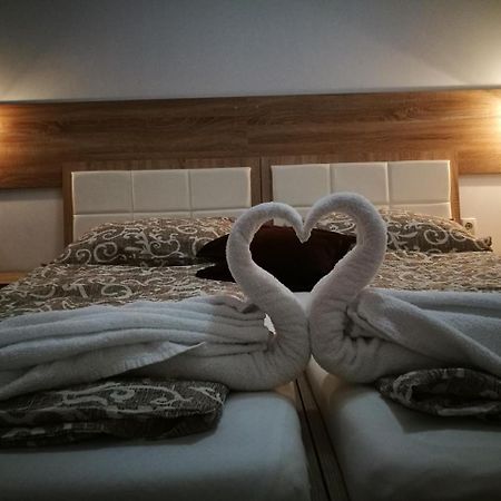 Rooms Aracic Slavonski Brod Eksteriør billede