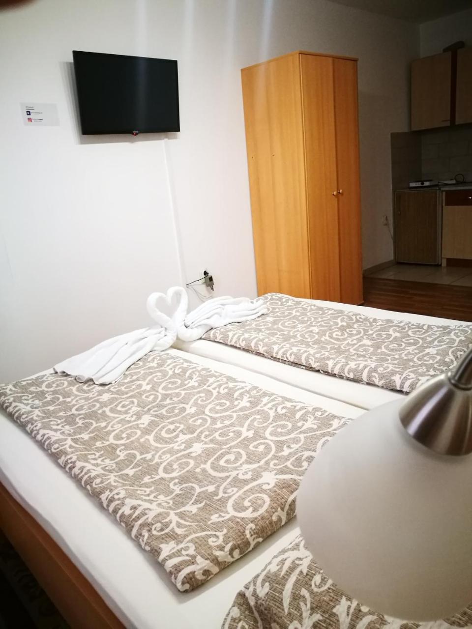 Rooms Aracic Slavonski Brod Eksteriør billede